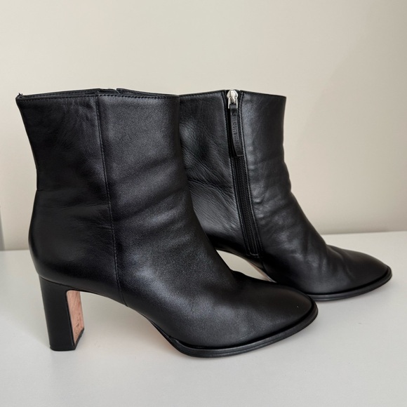 Reformation Gillian Ankle Boot in Black (US 8) - Picture 5 of 9